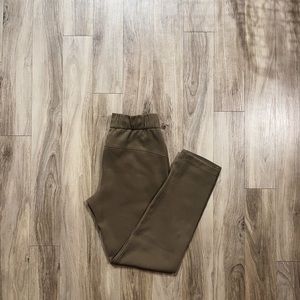 Lululemon On The Fly Pant (Woven)